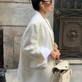 Tiia - Bleiseri pehmeällä tuntumalla